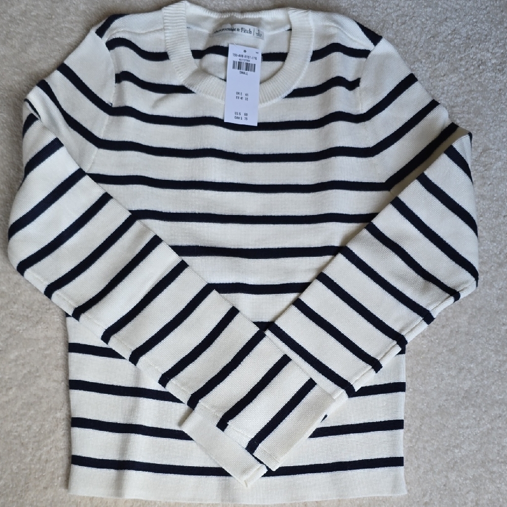 Abercrombie and Fitch Striped Black and White Sweater NWT